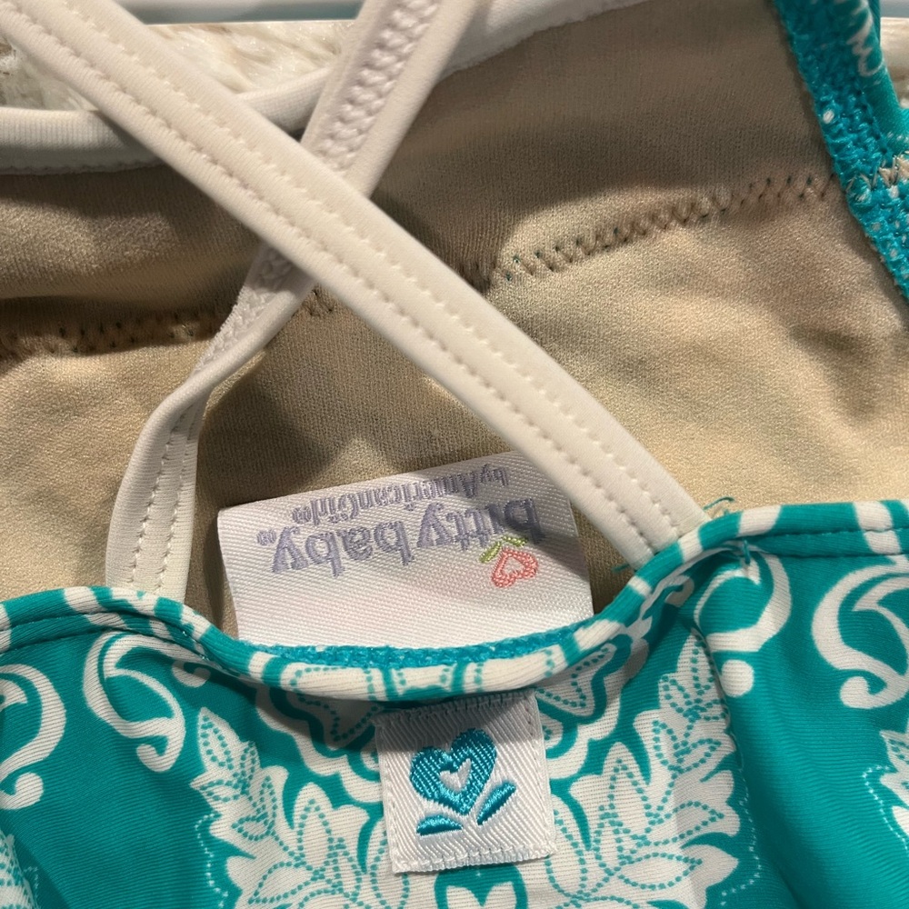 One piece swimming suits